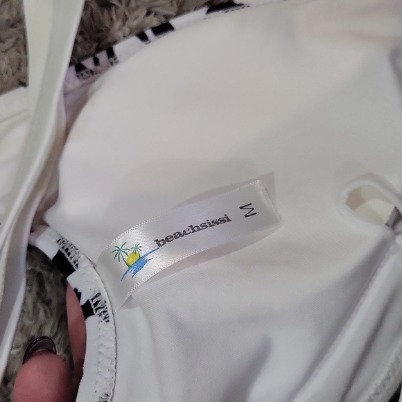 Beachsissi Swimsuit - Picture 8 of 9